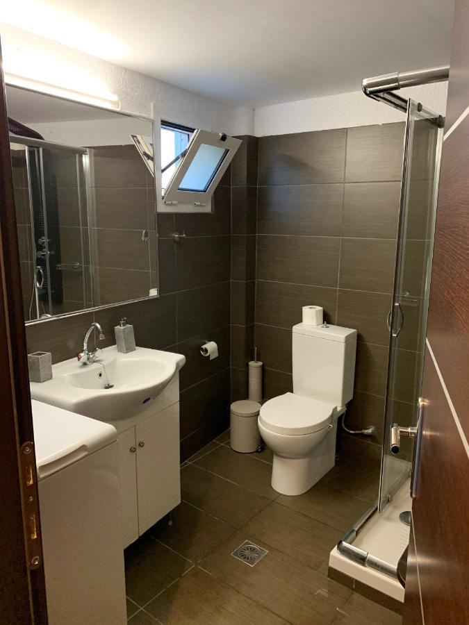 Almira Sea View Appartment إسترو المظهر الخارجي الصورة